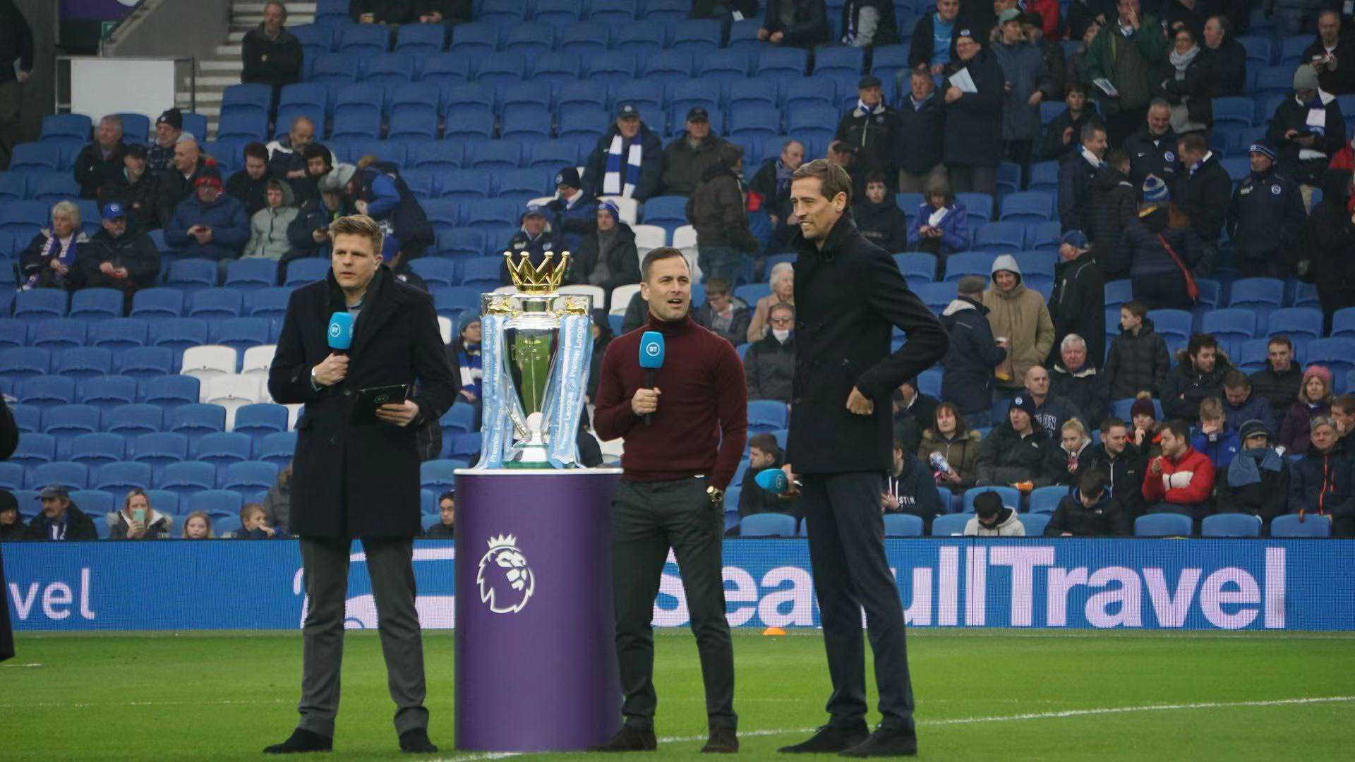 同时也吸引 同时也吸引